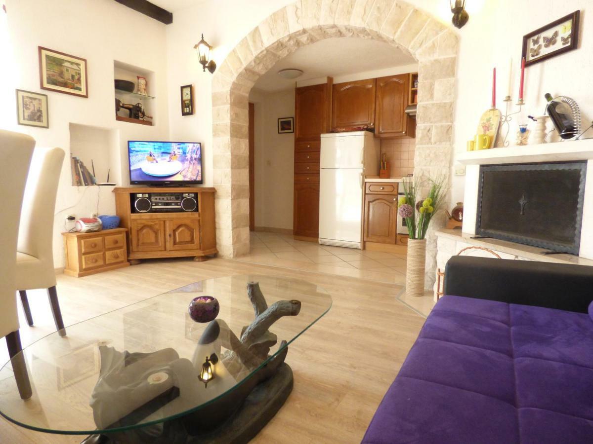 Apartments Rustica Makarska Eksteriør bilde